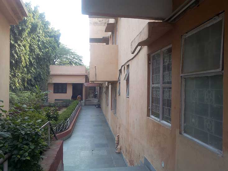 Yatri Niwas interior